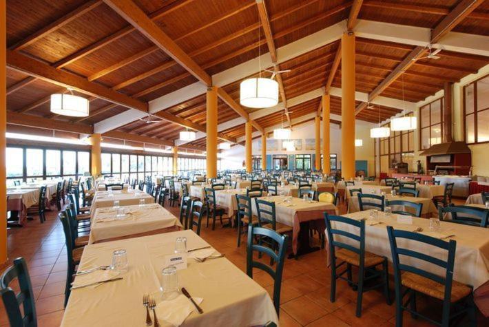 Hotel Club Santa Sabina Торе Санта Сабина Екстериор снимка