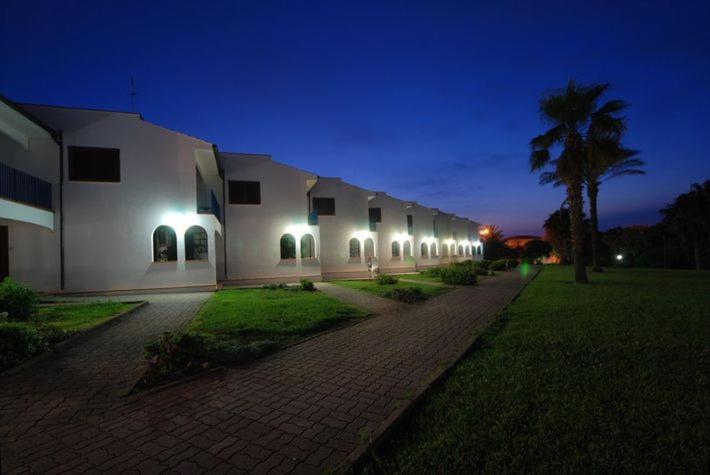 Hotel Club Santa Sabina Торе Санта Сабина Екстериор снимка