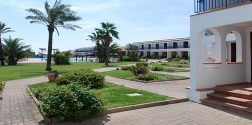 Hotel Club Santa Sabina Торе Санта Сабина Екстериор снимка